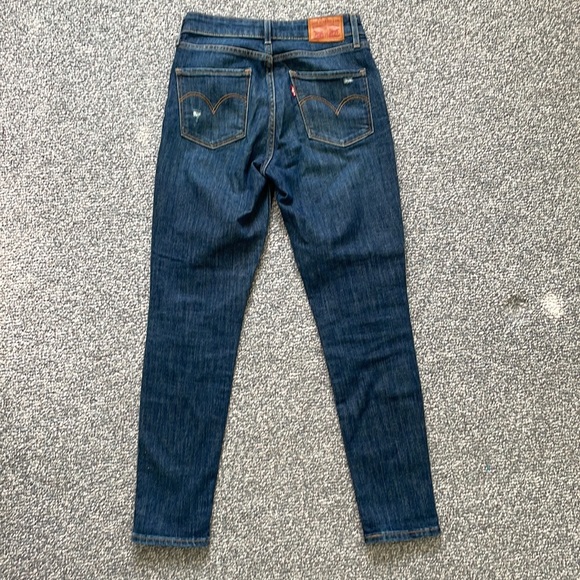 Levi’s 721 high rise distressed skinny jeans - Picture 6 of 9